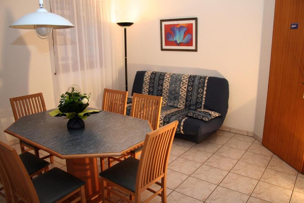 Residence Venus Егишем Екстериор снимка